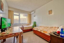 Дом за стари хора Резиденция дядо Ради в град Хисаря: Двойна стая. Дом за стари хора Резиденция дядо Ради: Уютно и безопасно място за грижа и обич към възрастните хора, 0877733307, ул. Илин Паунов №7, Хисаря, обл. Пловдив, п.к. 4180.